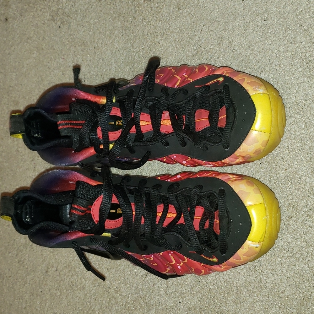 Asteroid foamposite sneakers - Picture 2 of 15